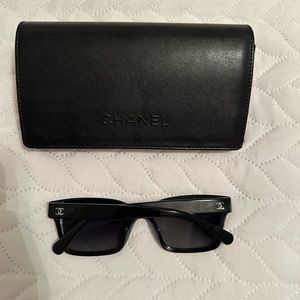 Chanel sunglasses with case. Great condition